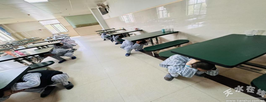 天水市三院开展“抗震应急”专业知识培训及演练(图)(图2)