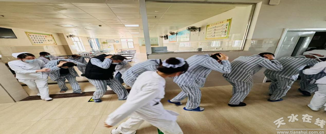 天水市三院开展“抗震应急”专业知识培训及演练(图)(图3)
