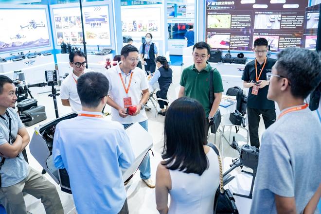 “低空+应急”深BWIN圳应急展南山“低空黑科技”守护城市安全(图5)