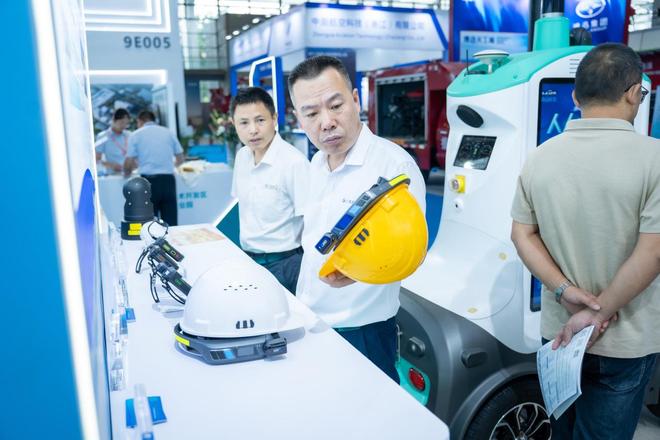 “低空+应急”深BWIN圳应急展南山“低空黑科技”守护城市安全(图8)