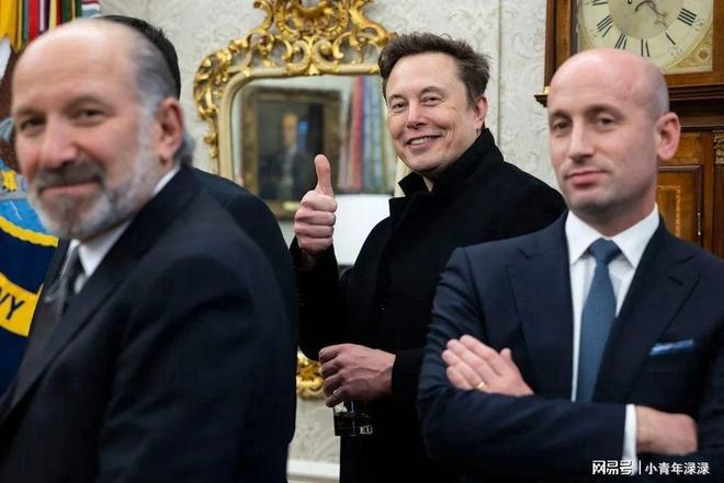 马斯克眼角带着淤青告别白宫! 本人回应！(图11)