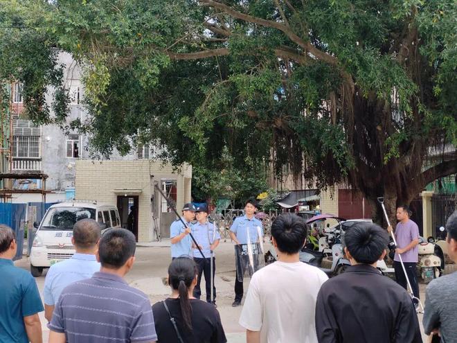 致敬教师节｜贵台派出所为教师们送上“安全大礼包”!(图1)