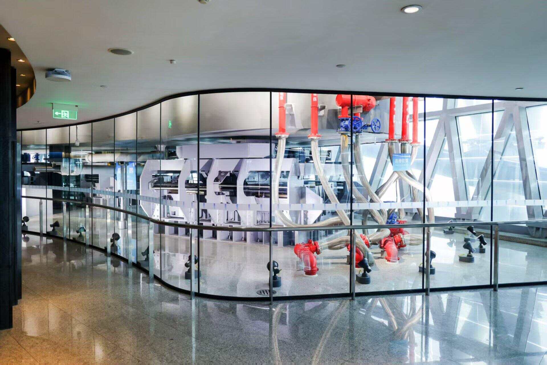 超强台风来袭广州塔“定塔神器”出现明显摆动(图3)