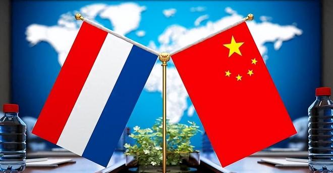 中国精准反击三天时间就让荷兰由笑变哭西方国家急得直跺脚！(图8)