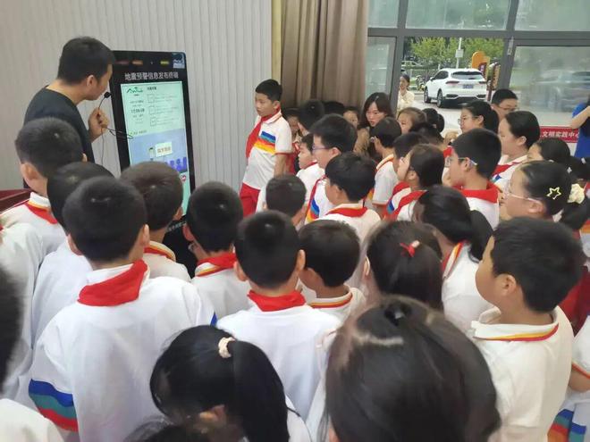 必赢中国官方网站为安全“加码”！蜀山区这堂“防震减灾课”干货满满(图2)