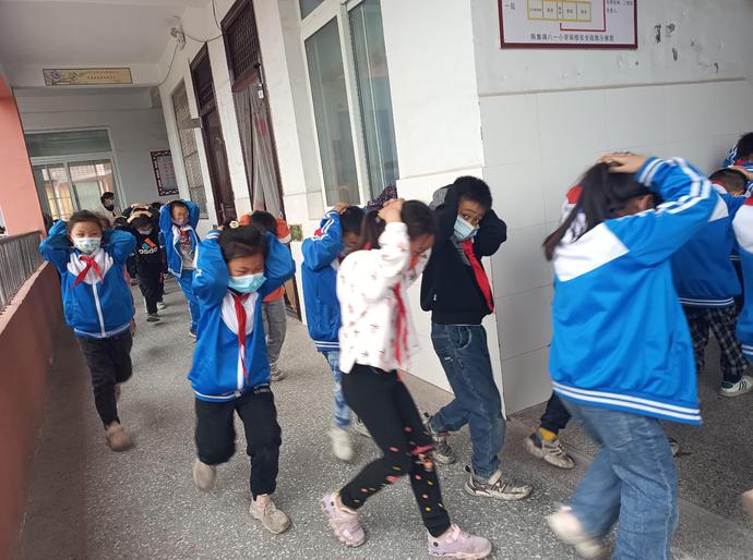 大同市保安有限公司开展《国家地震应急预案》学习解读+“第一响应人”+地震科普专题培训活动(图1)