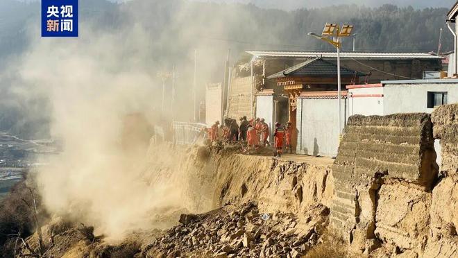 必赢网址甘肃迭部县55级地震受损供暖管网已开始注水当地已清理塌方落石31处11座隧道无明显裂缝184座桥梁无垮塌中断(图1)