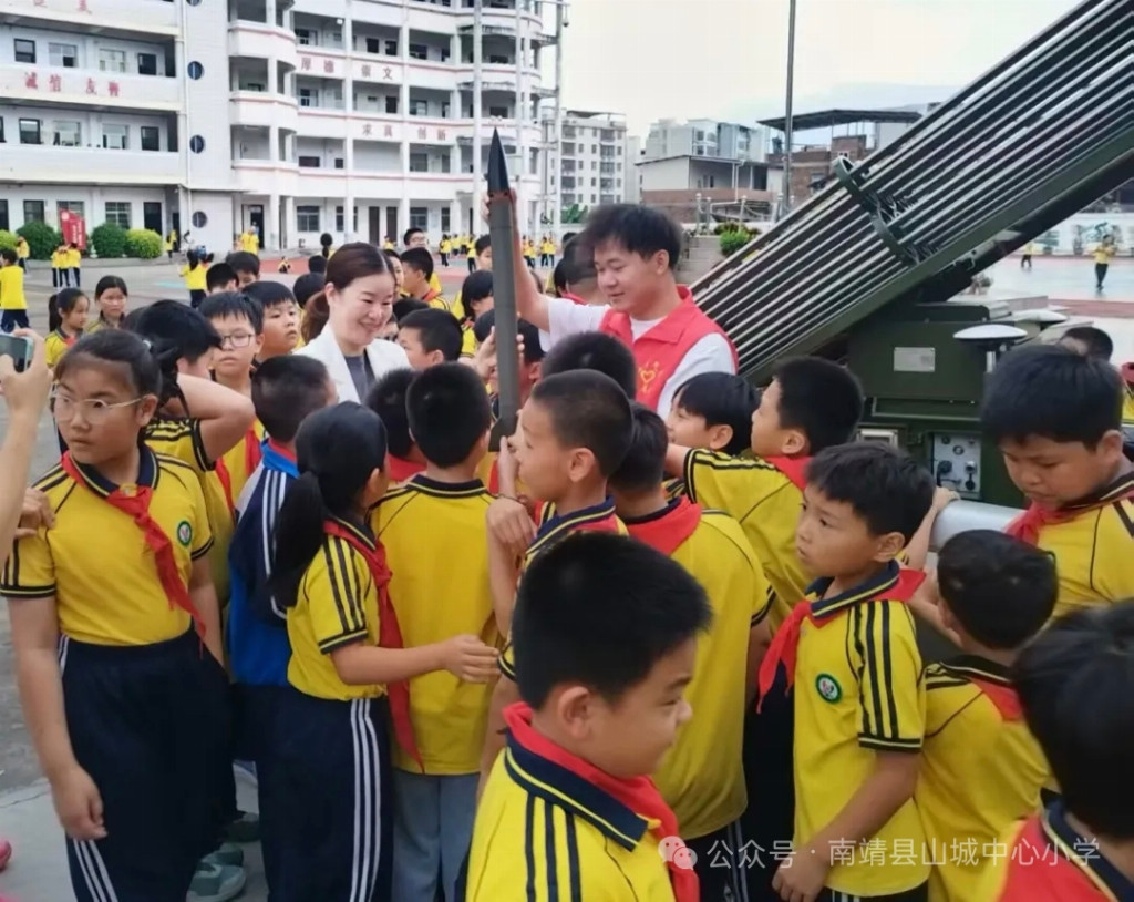 南靖县中小学、幼儿园地震演练示范观摩暨消防、气象安全知识宣讲活动顺利举行(图4)