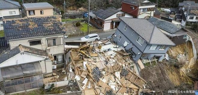 福岛核电站遭遇91级地震引发海啸导致核反应堆受损(图13)